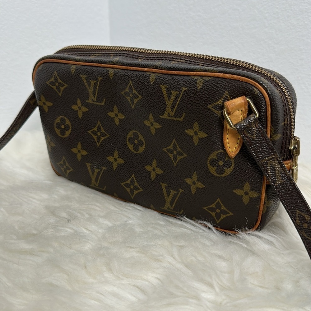 💯 Authentic Louis Vuitton Monogram Pochette🍀 - Picture 13 of 17